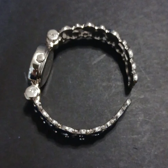 Quartz movement blue blinged out cuff watch - Picture 5 of 11